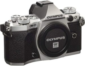 OLYMPUS ミラーレス一眼 OM-D E-M5 MarkII